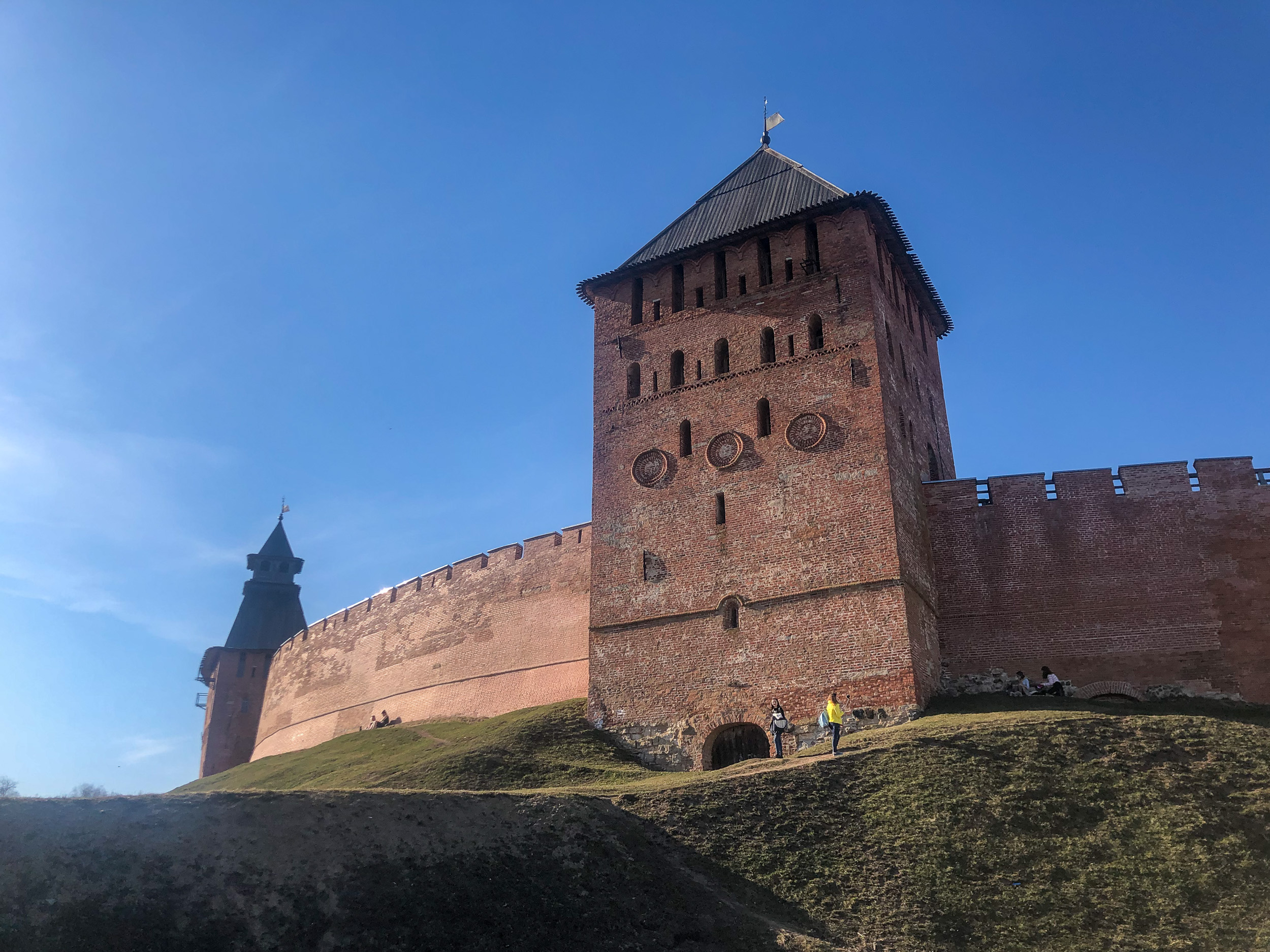 Апрель: Великий Новгород