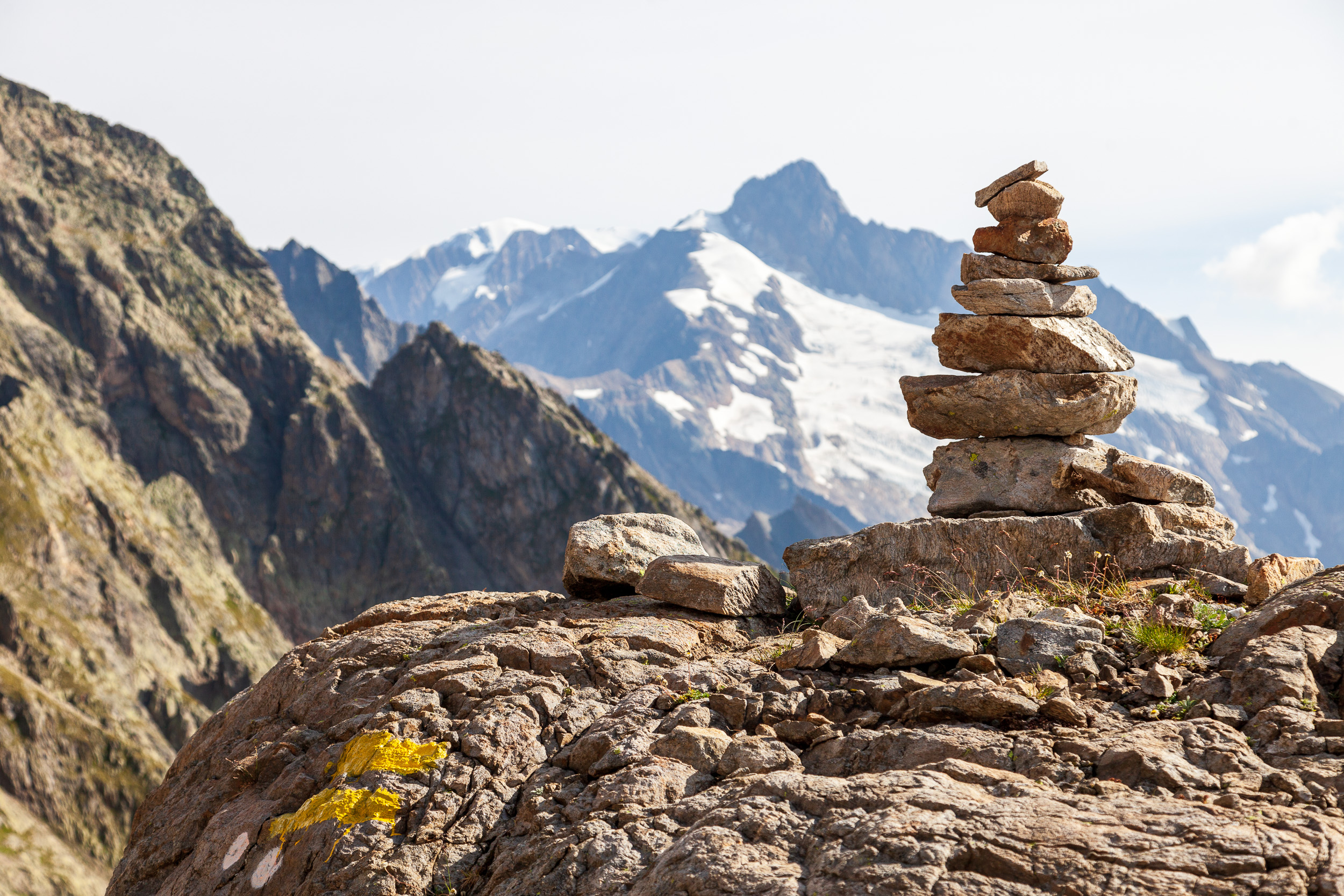 Пирамидки отмечают путь