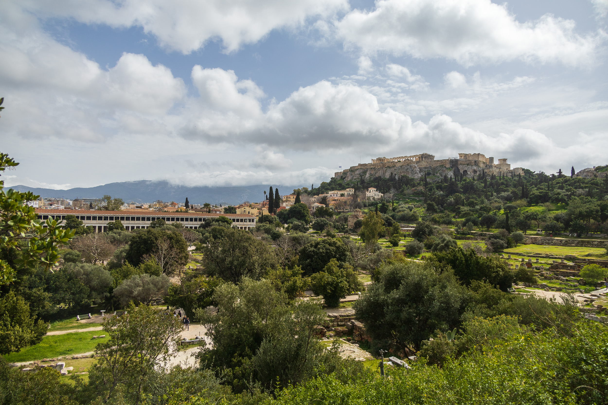 Вид на акрополь из агоры