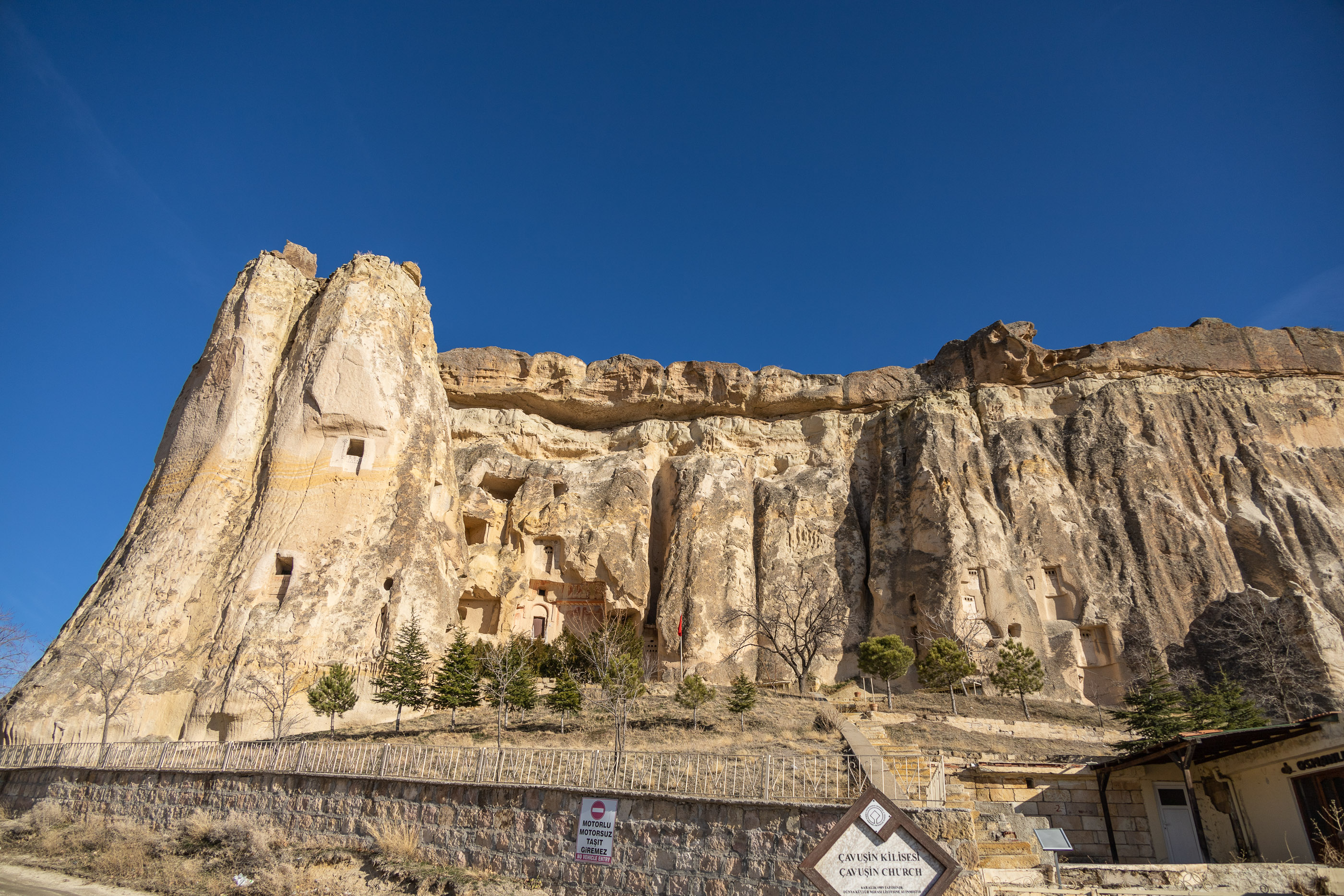 Чавушинские пещерные церкви