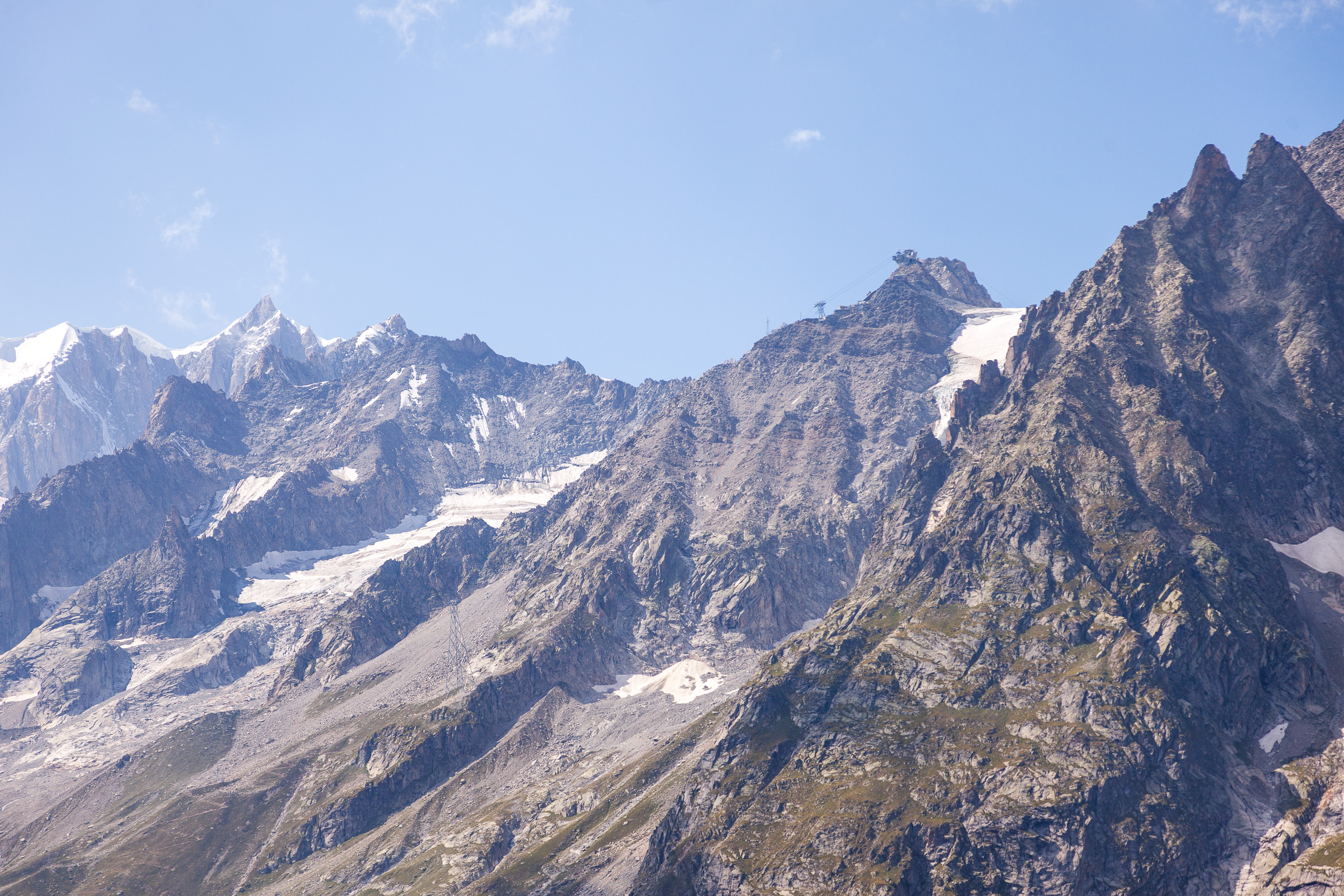 Пик Хельброннер и ведущий на него подъемник