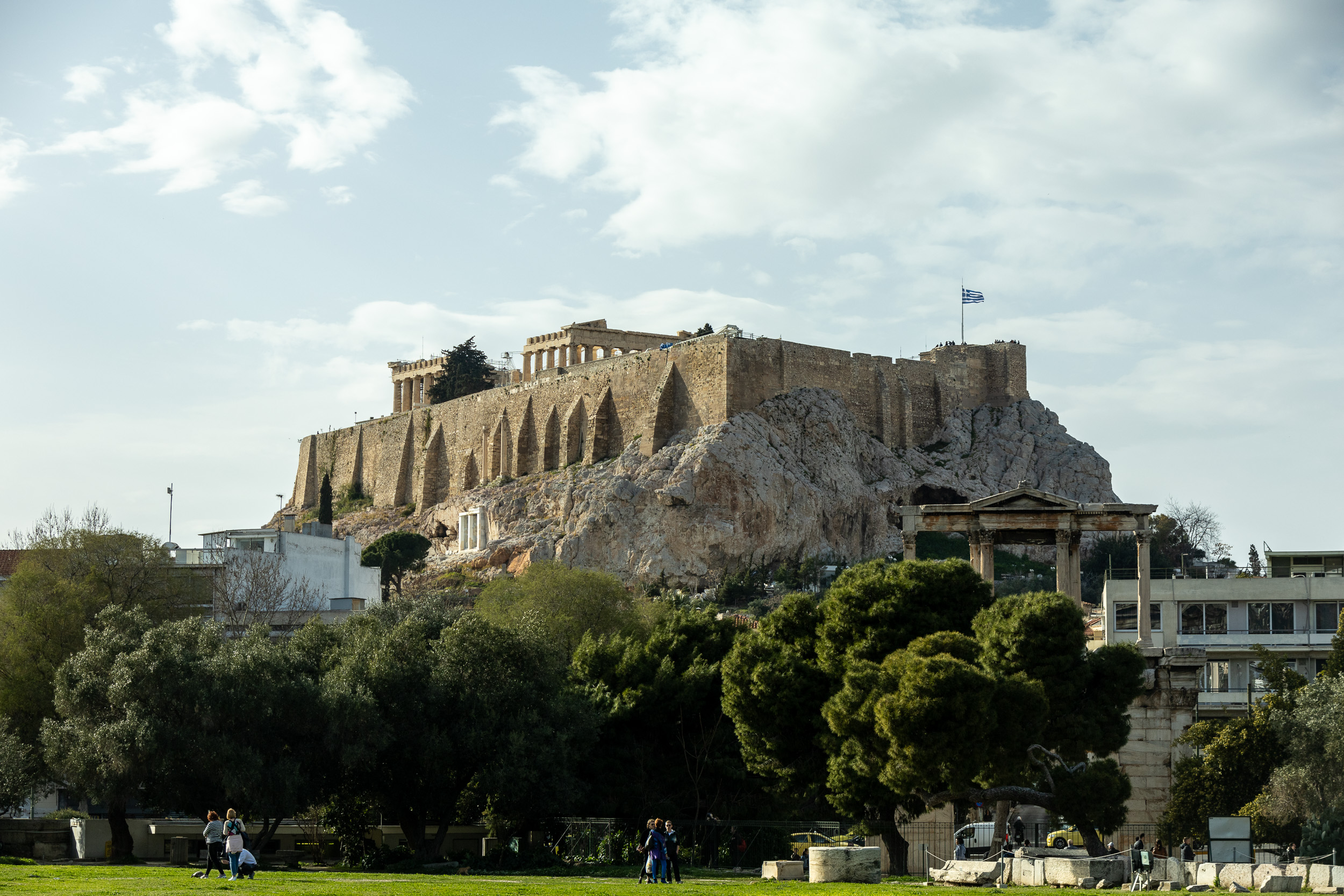 Вид на акрополь из храма Зевса