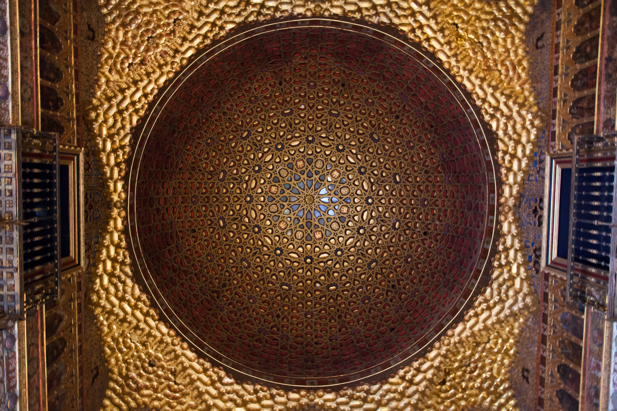 Алькасар. Потолок Зала Послов