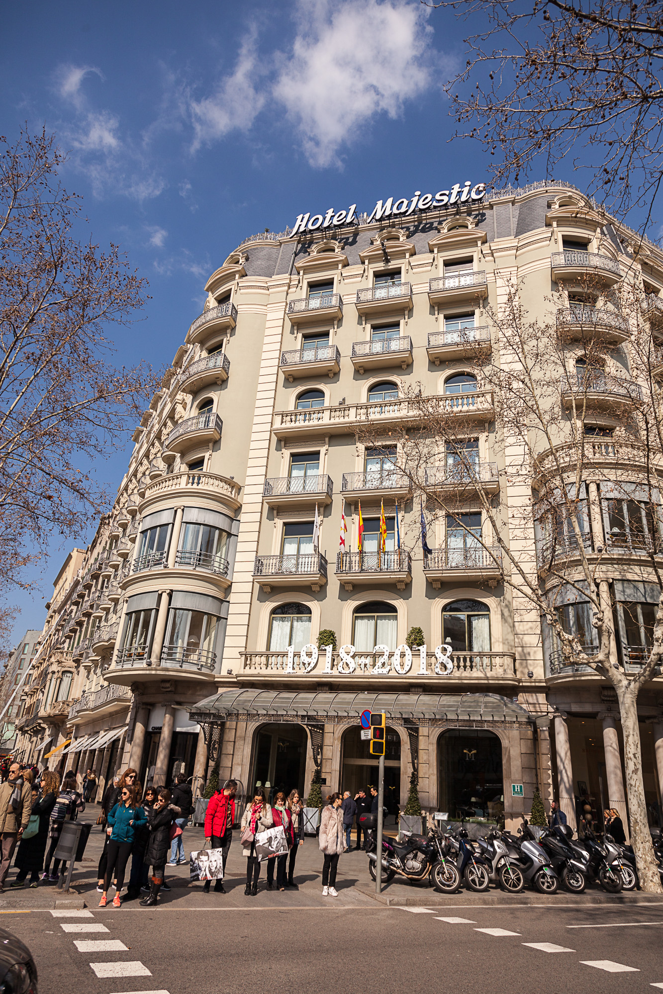 Отель Маджестик