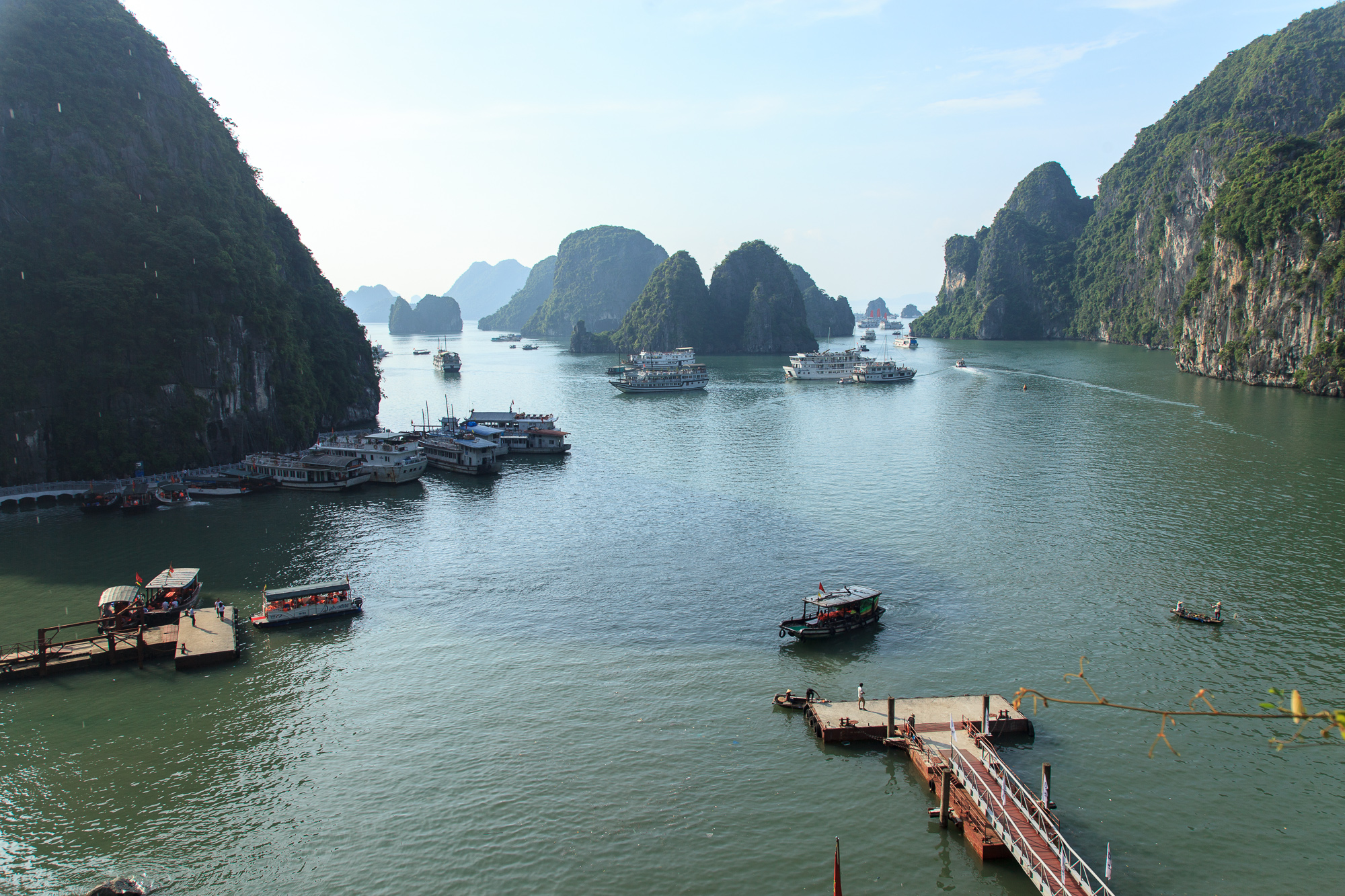 Вид от входа в пещеру