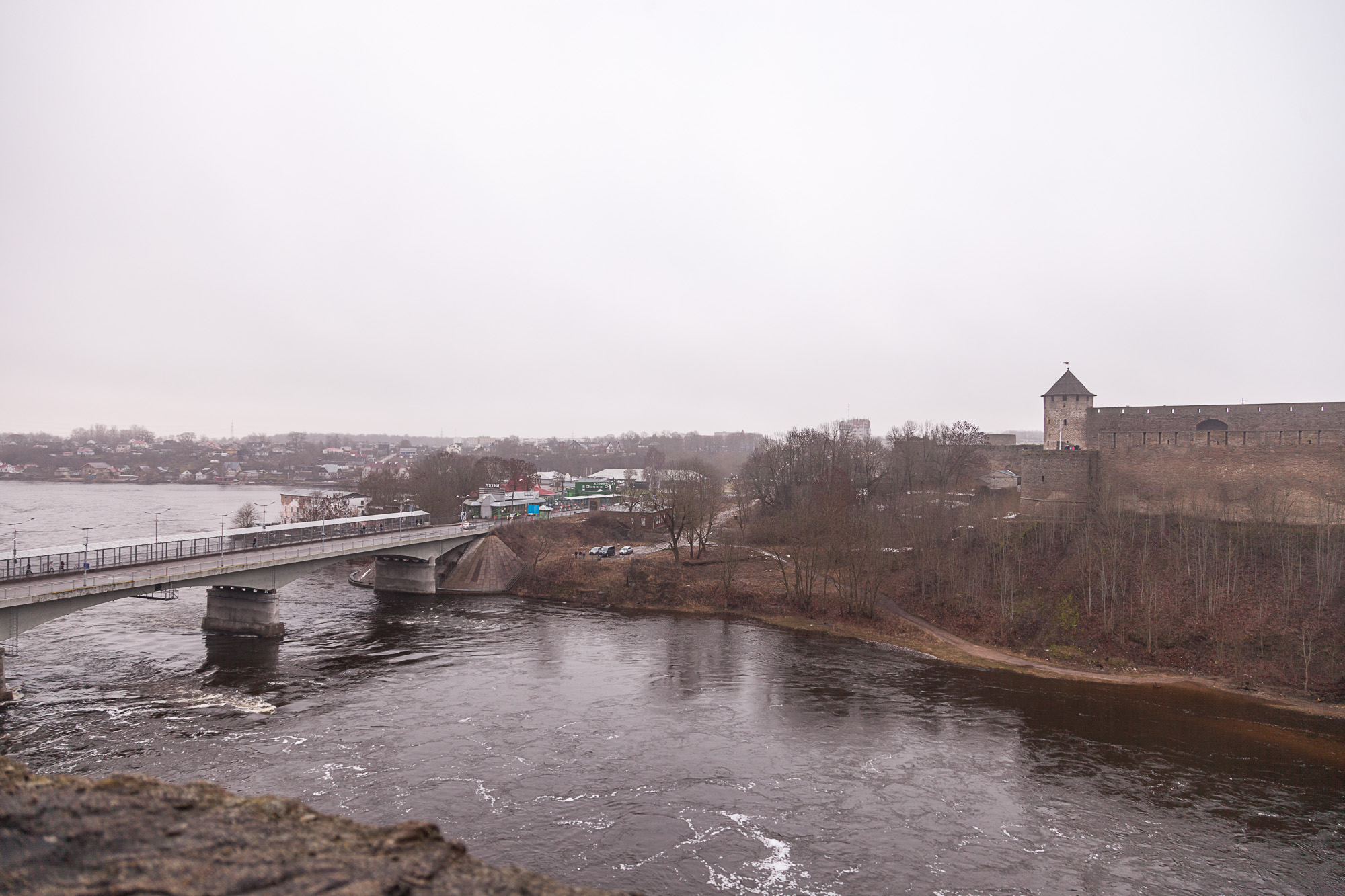 Вид со стен замка
