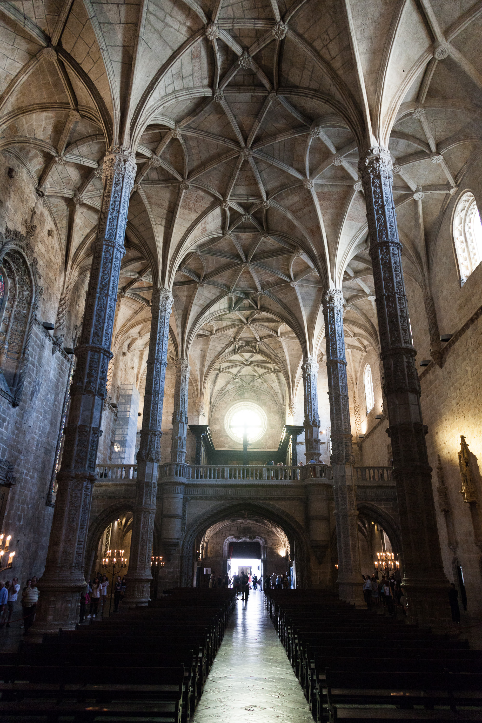 Интерьеры монастыря Жеронимуш в Лиссабоне