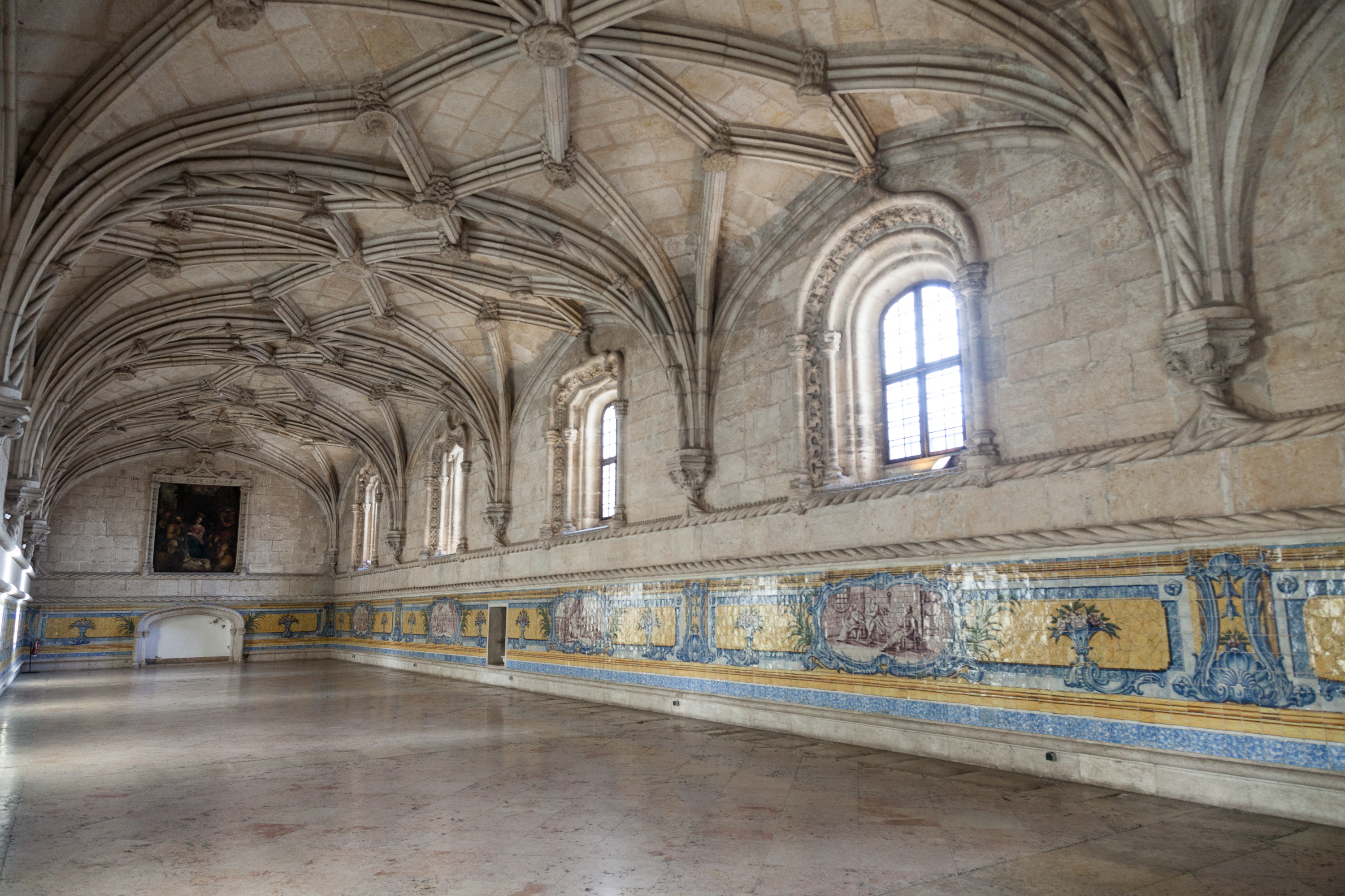 Интерьеры монастыря Жеронимуш в Лиссабоне