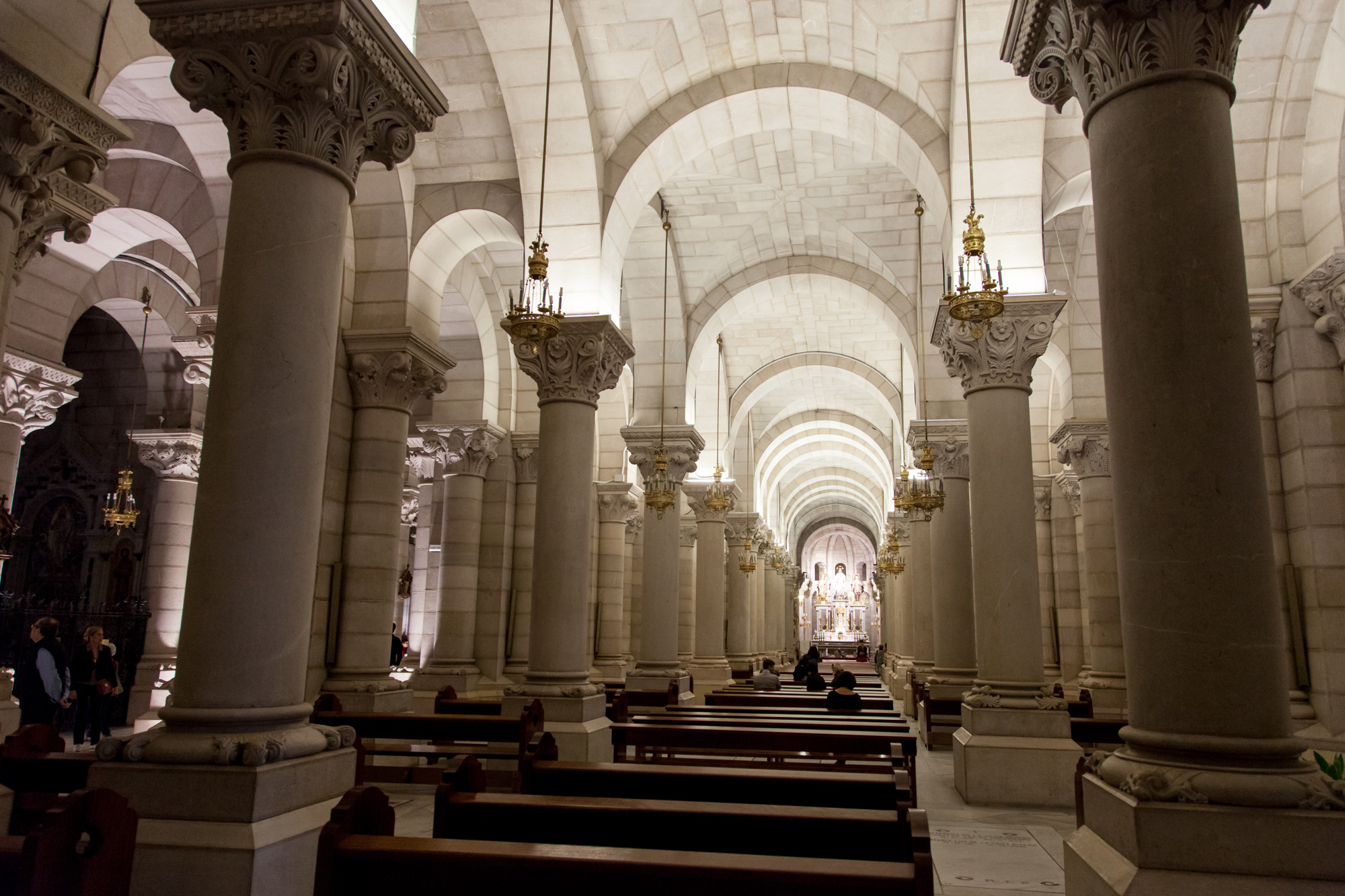 Крипта Альмудена