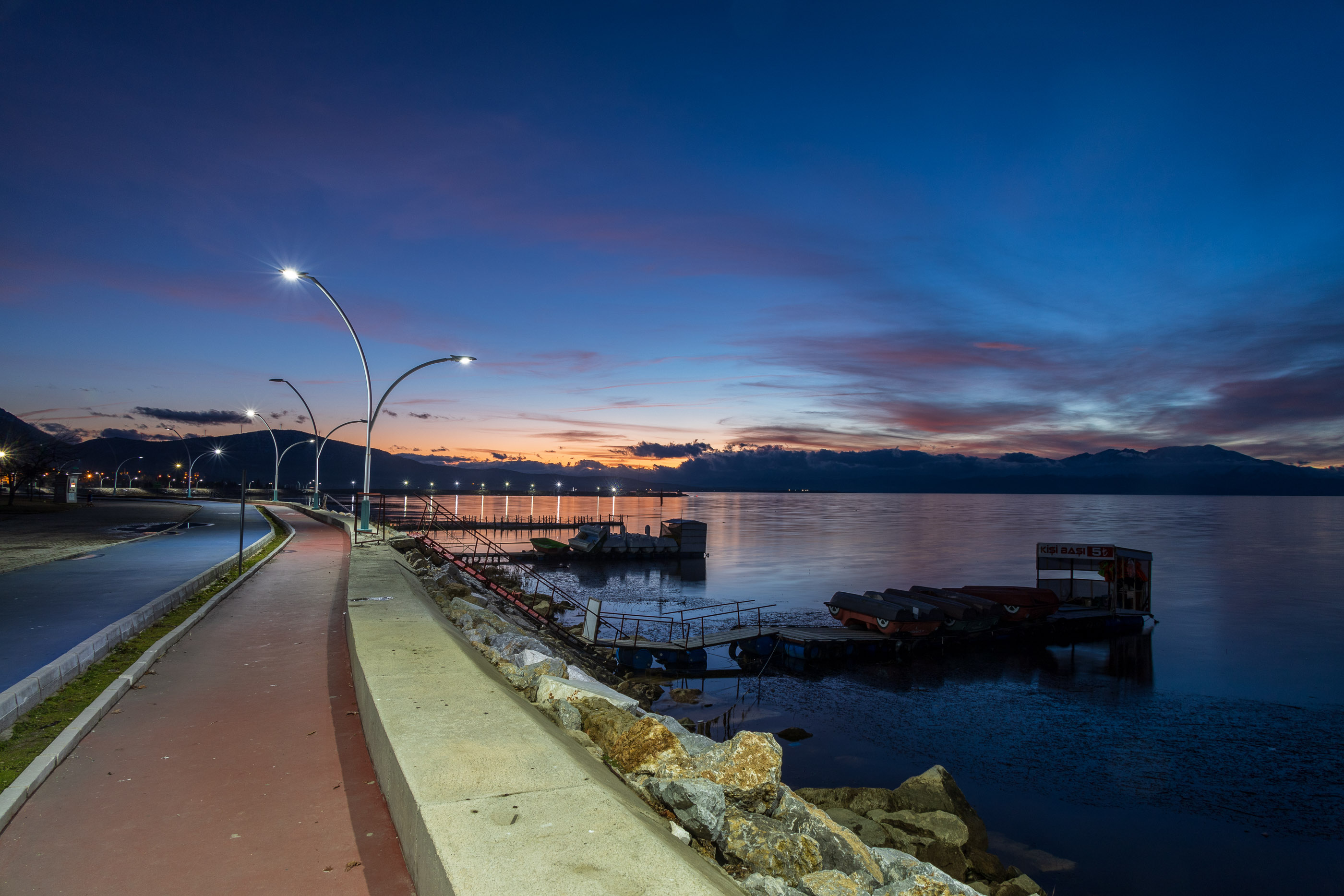 Вечер на озере Бейшихир