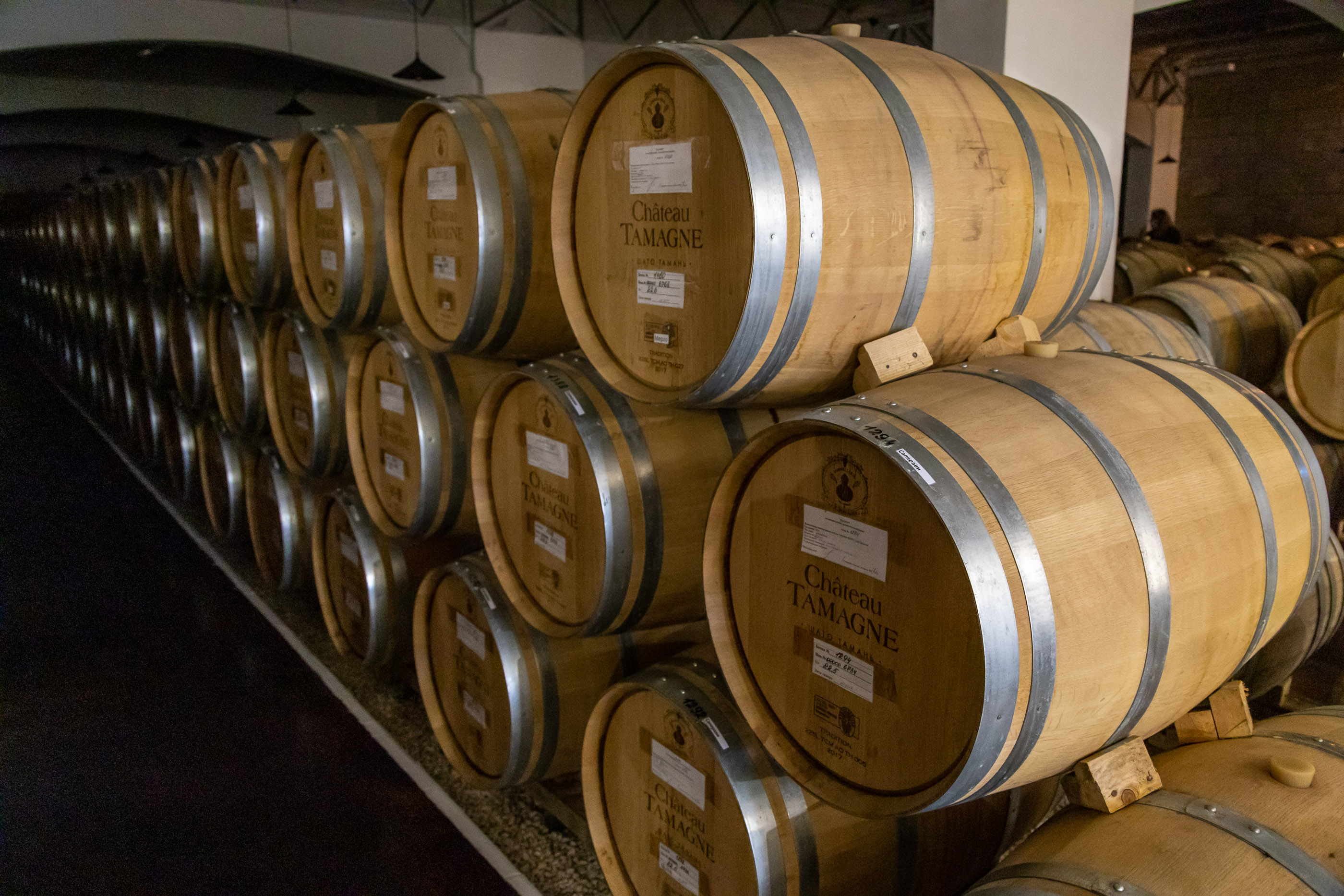 Бочки для выдержки в Шато-Тамань