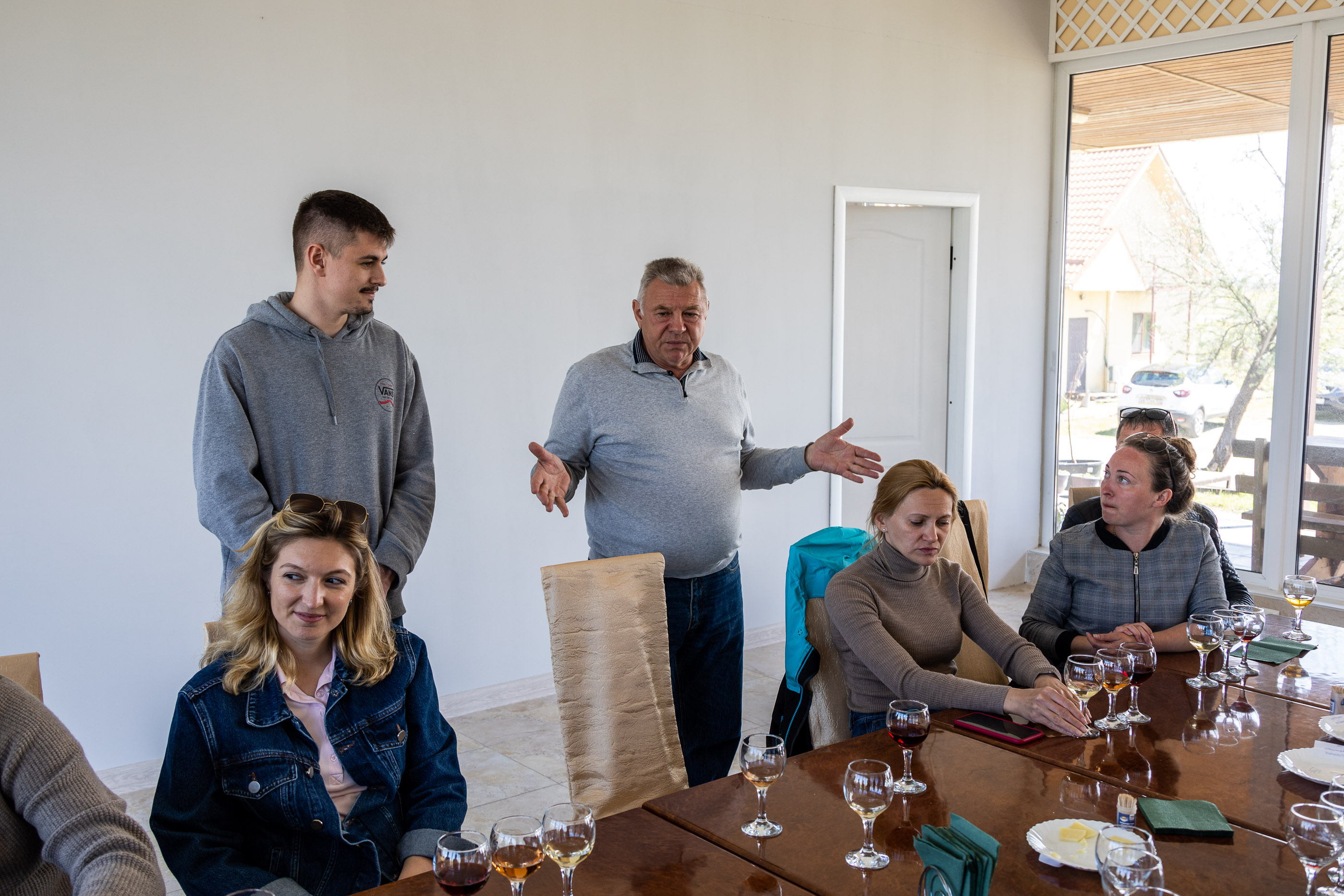 На дегустации на семейной ферме "Коза-Хутор"